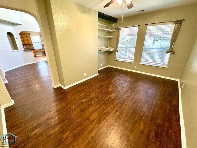 Building Photo - BEAUTIFUL 4 bed/2.5 bath near Stone Oak, j...