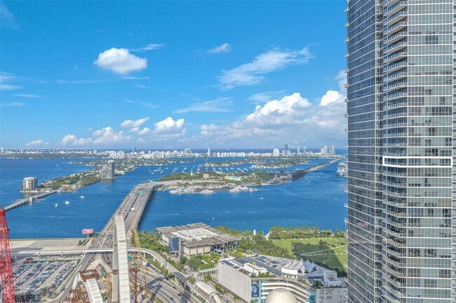 Building Photo - 1100 Biscayne Blvd