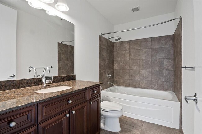 Building Photo - 150 E Robinson St