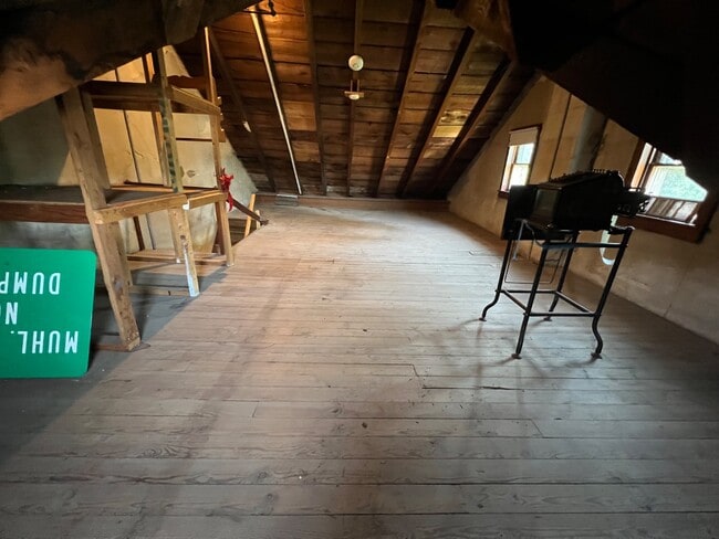 Building Photo - 822 Tuckerton Ave
