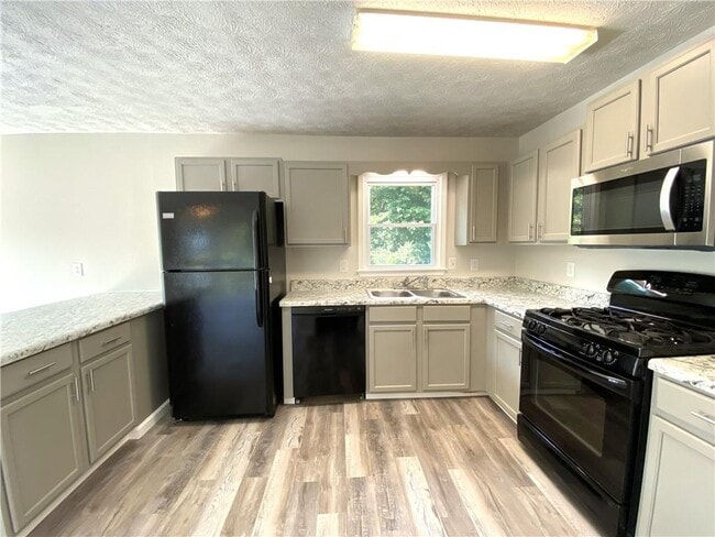 Building Photo - 109 Indian Trail Dr
