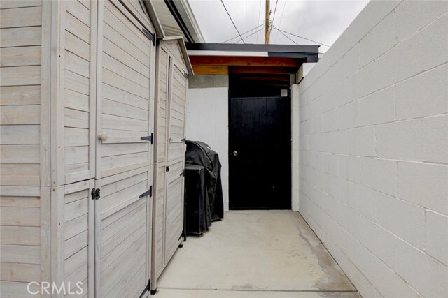 Building Photo - 16615 Los Alimos St