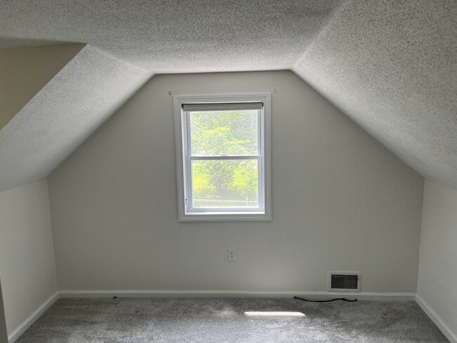 Building Photo - 71 County Rd