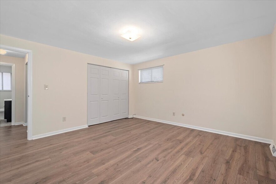 Building Photo - 3555 McClure Ave