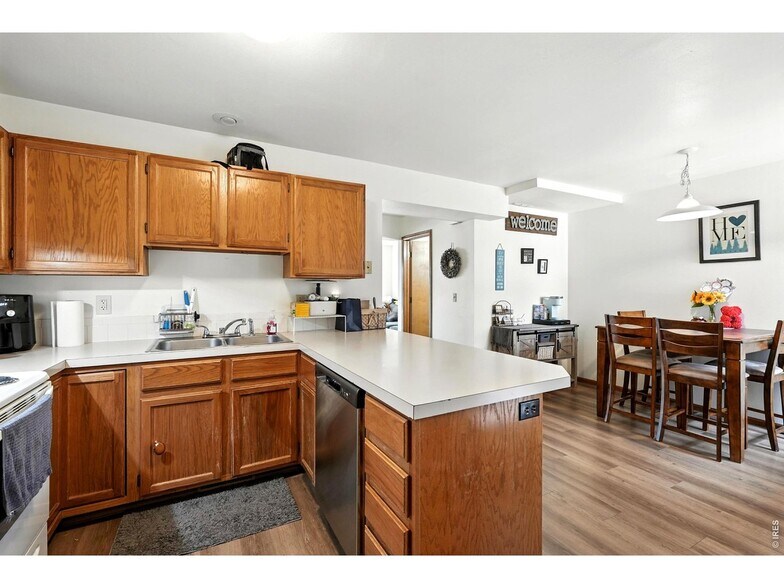 Building Photo - 2122 3rd St SW