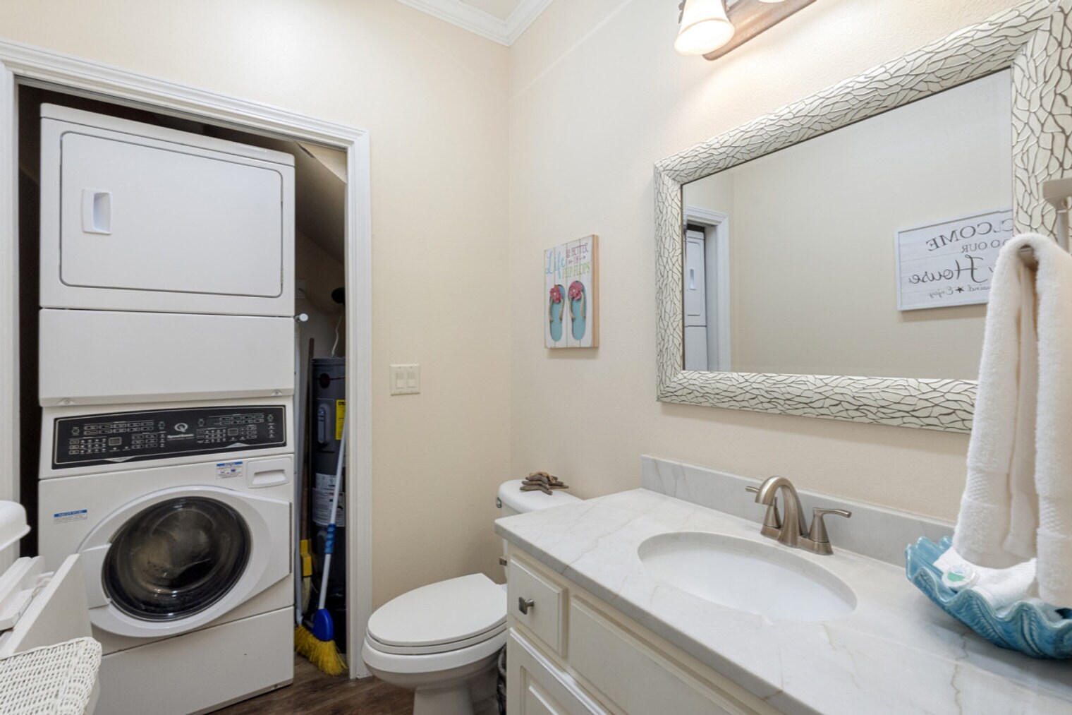 Building Photo - 9 Amber Cove