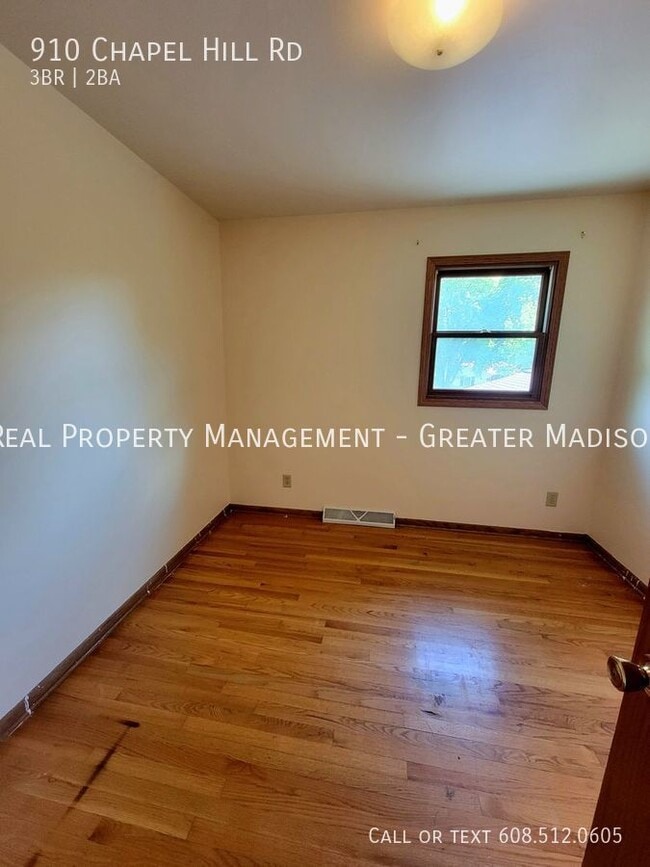 Building Photo - Private Corner Lot Duplex in Quiet Neighbo...