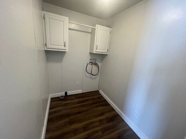 Building Photo - 3405 Cesar Chavez Dr
