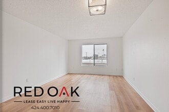 Building Photo - 11817 Victory Blvd