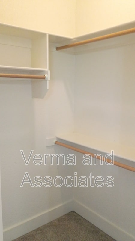 Building Photo - 1610 Sweetbriar Way