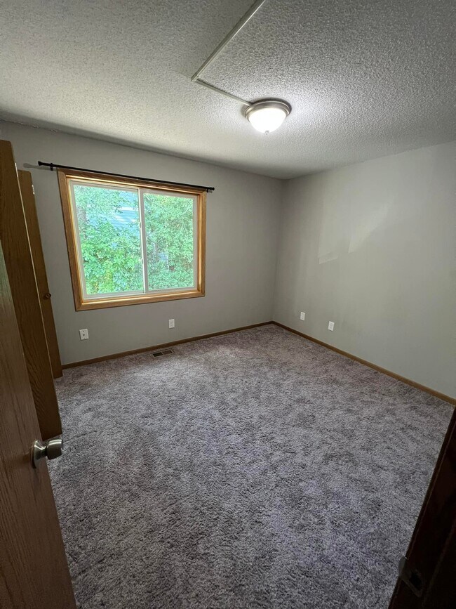 Building Photo - 1409 Farrington St