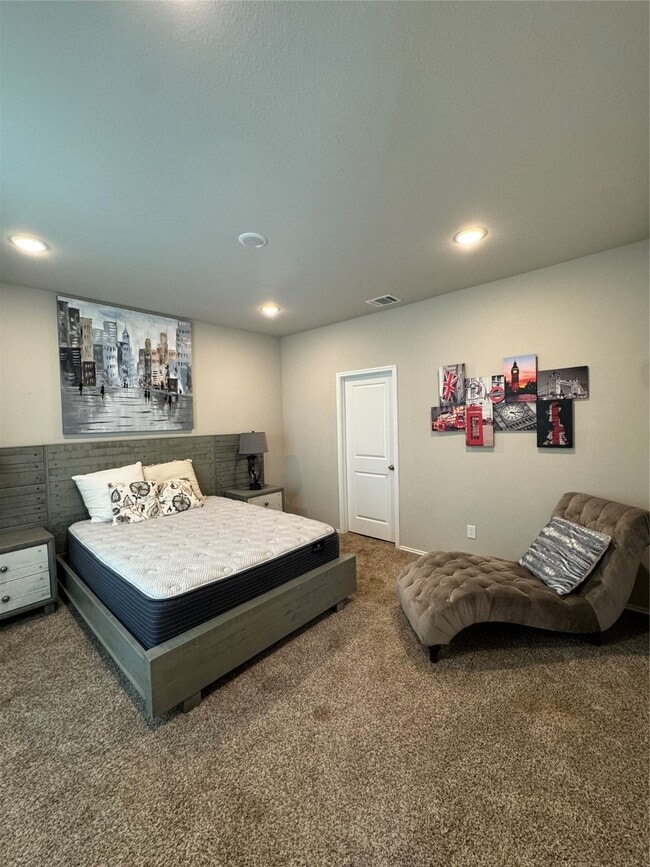 Building Photo - 710 Crystal River