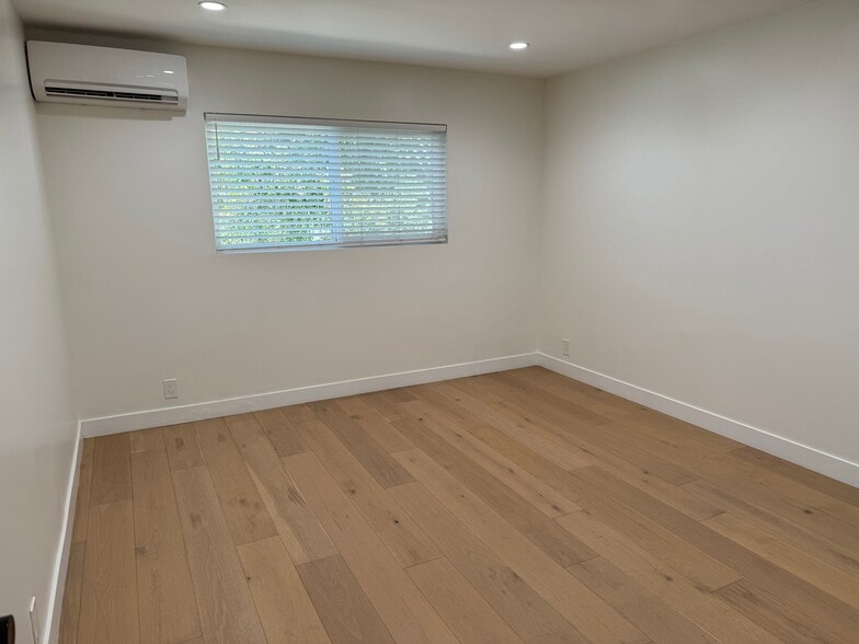 Building Photo - 5830 Benner St