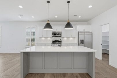 Building Photo - 4512 Mark Avizo