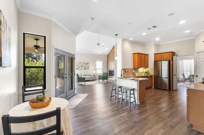 Building Photo - Corner Lot Beauty in Stone Oak Area