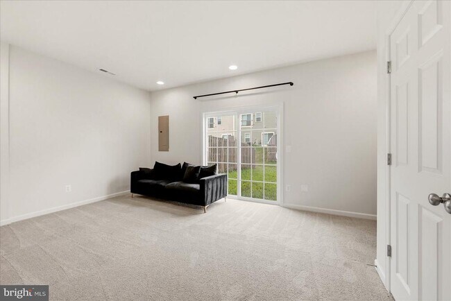 Building Photo - 246 Norland Knoll Dr