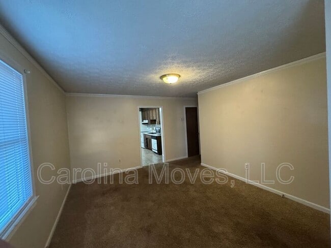 Building Photo - 115 Wardview Ave