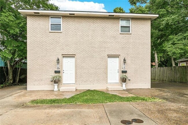 Building Photo - 817 Egania St