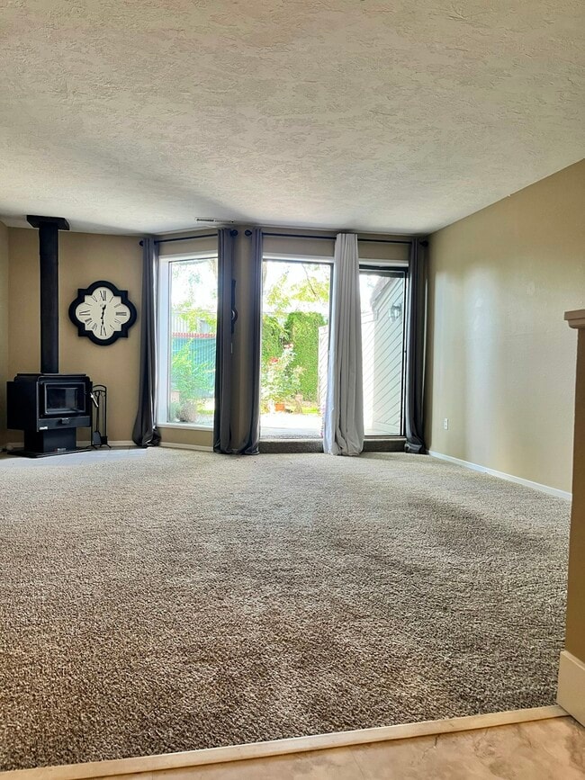 Building Photo - 13806 NW 10th Ct