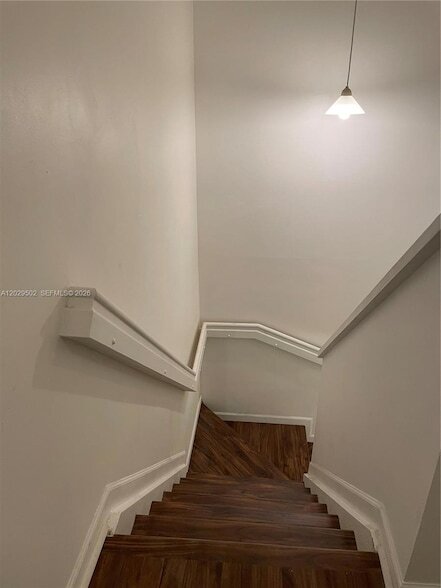 Building Photo - 7980 S Southwood Cir