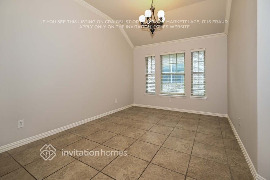 Building Photo - 807 Miramar Dr