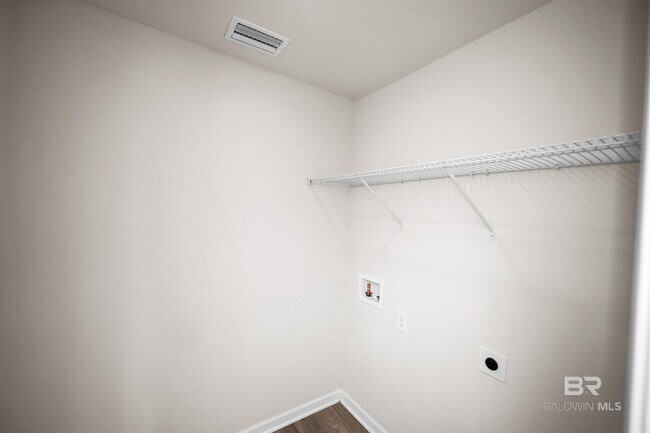 Building Photo - 3172 Vista Delmar Dr