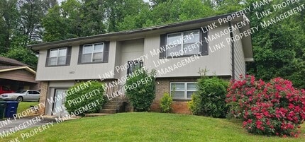 Building Photo - Coming in July!  Don't miss this Large 3 or 4 bedroom 2 full baths near Hwy 153/58.
