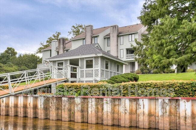 Building Photo - 106 Riverbend Dr