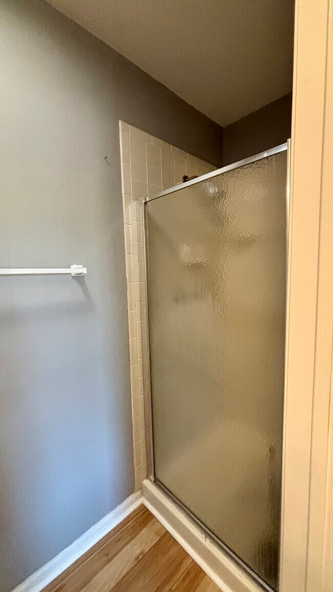 Building Photo - 6086 S Bay Dr