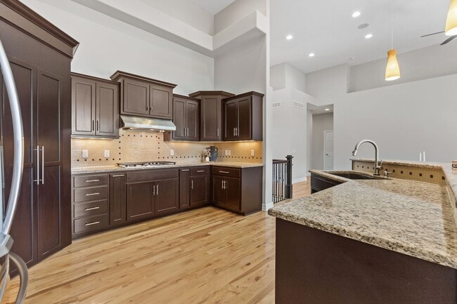 Building Photo - Stunning 4 bedroom Ranch in Elkhorn
