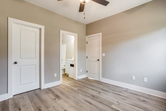 Building Photo - 1625 S Limuel Cir
