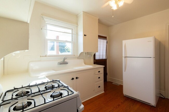 Building Photo - 2 Bed, 1 Bath Rancher in Martinsburg, WV