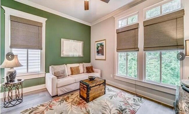 Building Photo - 830 Grove Bnd