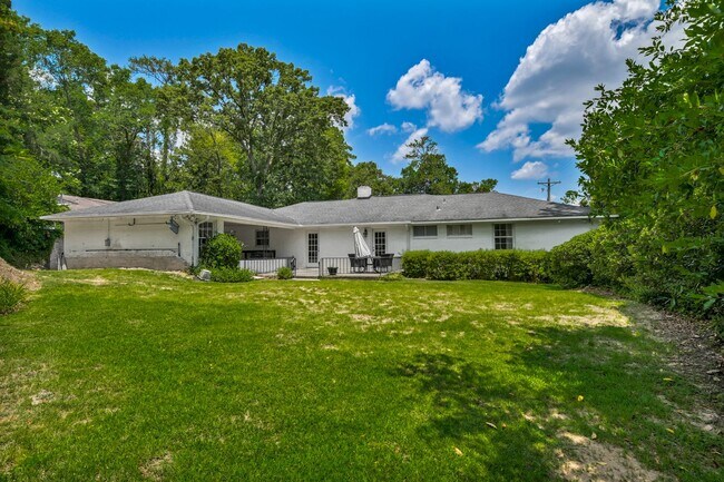 Building Photo - 1 Leconte Ct