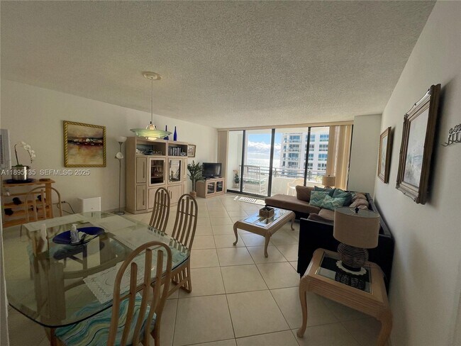 Building Photo - 3505 S Ocean Dr