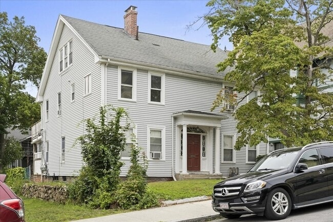 Building Photo - 36 Cedar St