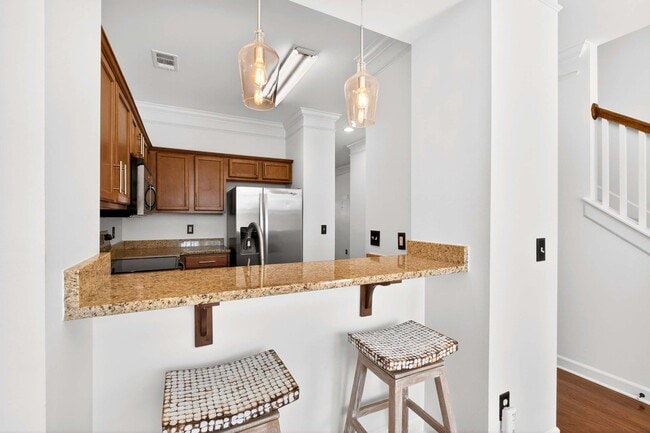 Building Photo - 2310 Elliott Ave