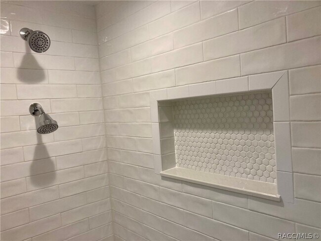 Building Photo - 11499 W Bayshore Dr