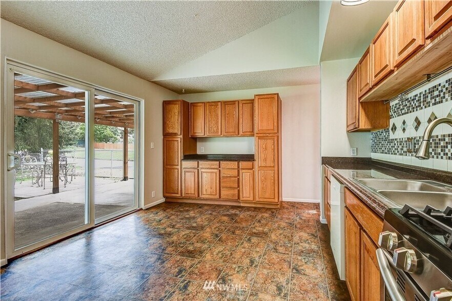 Building Photo - 19670 SE 259th St