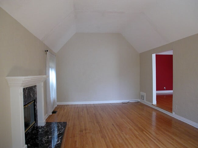 Building Photo - 203 S Stanley Dr