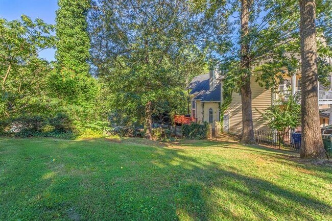 Building Photo - 65 Claire Dr SE