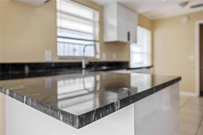 Building Photo - 7906 George Washington Ln