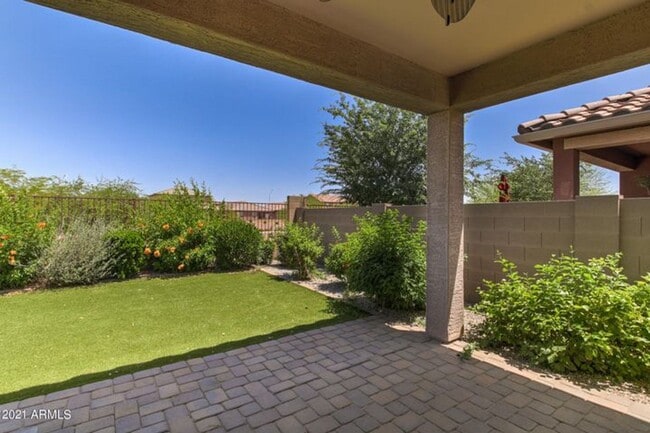Building Photo - 40876 W Tamara Ln