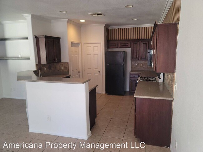 Building Photo - 4 br, 2.5 bath House - 4524 Silverado Sage...