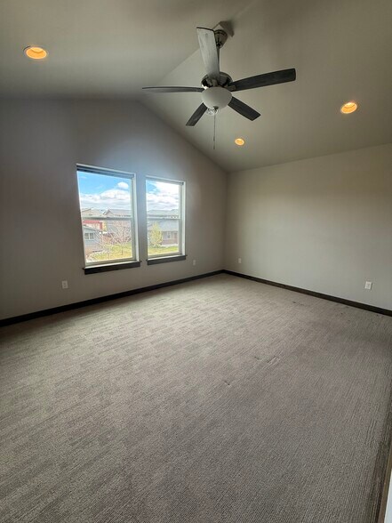 Building Photo - 3357 Sora Way