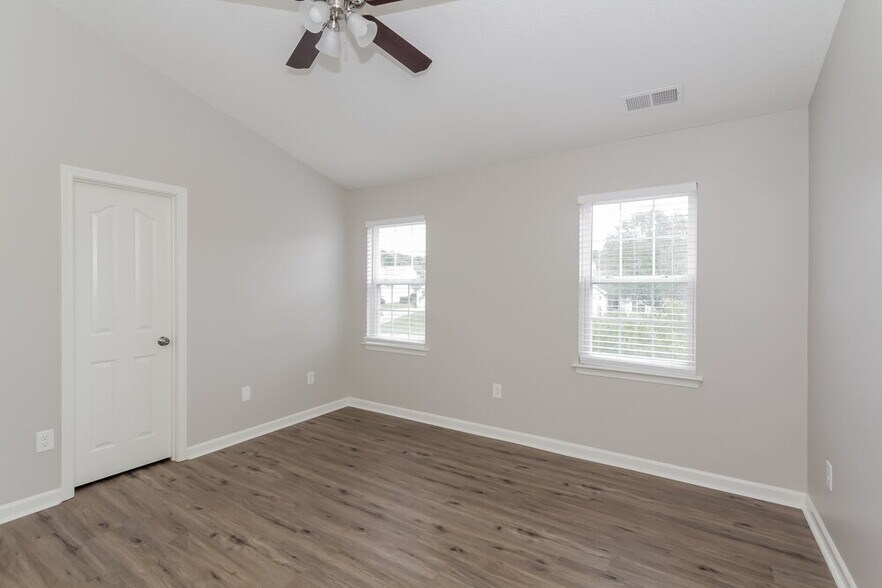 Building Photo - 112 Bluffton Rd