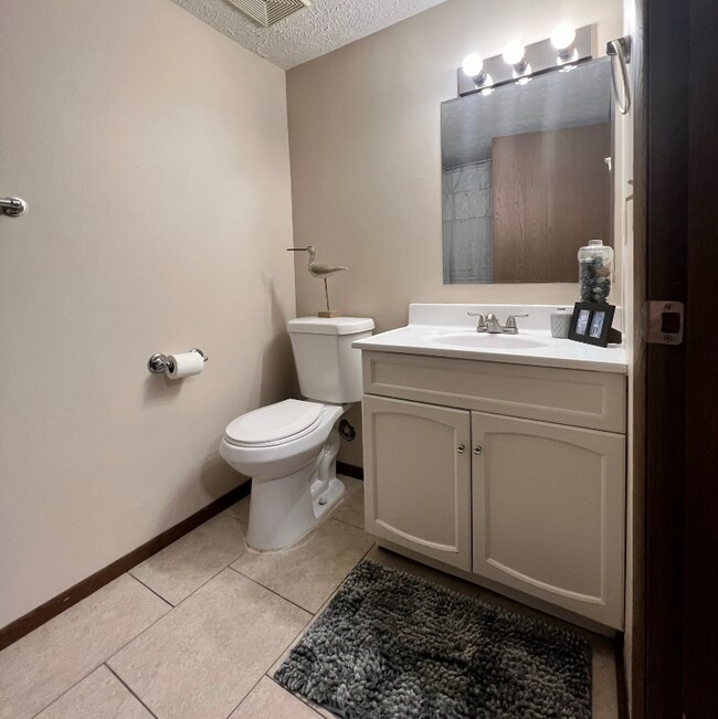 Building Photo - 1800 Knox St