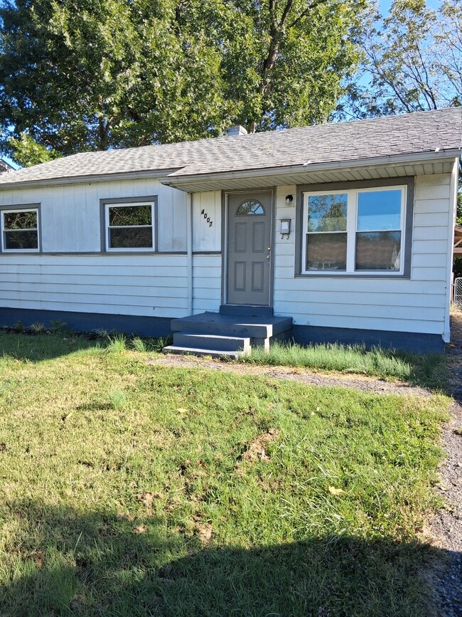 Primary Photo - 4007 St Francis Ln