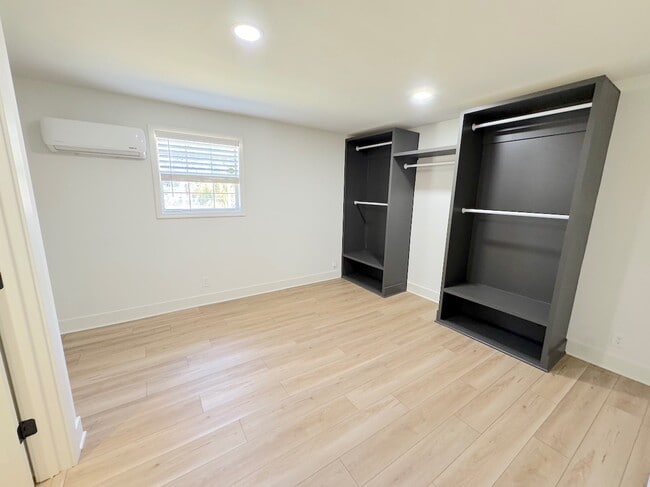 Building Photo - 322 Tanglewood Rd