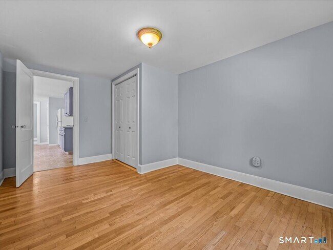 Building Photo - 440 Taylor Hill Rd